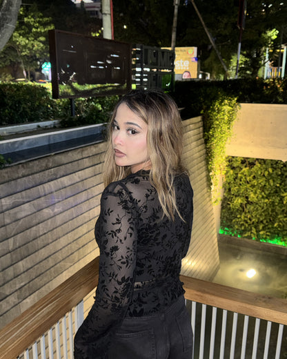 Black Print Lace Micro-Flared Sleeve Top