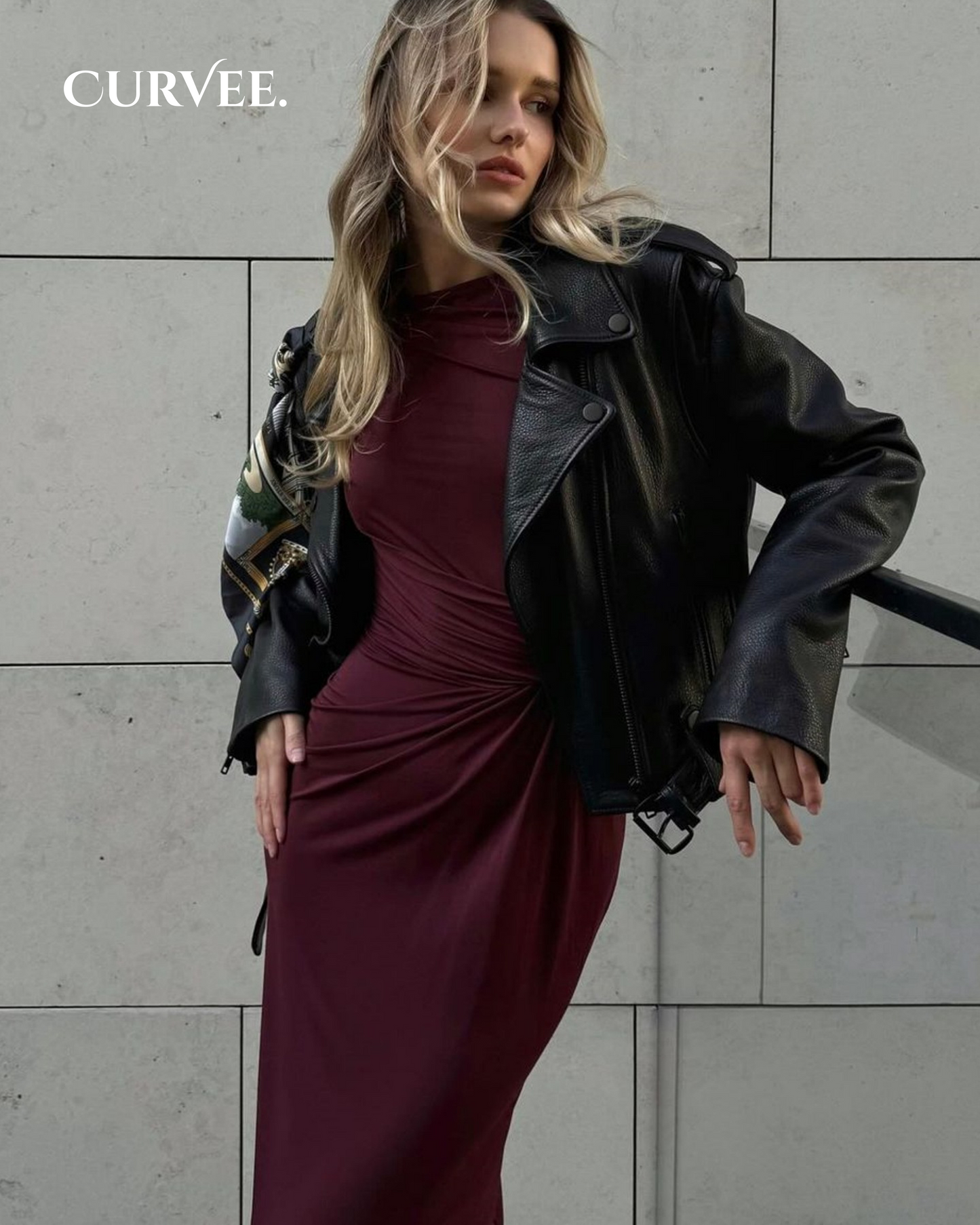Aww! Long-Sleeved Waist-Cinching Pleated Slim Long Dress